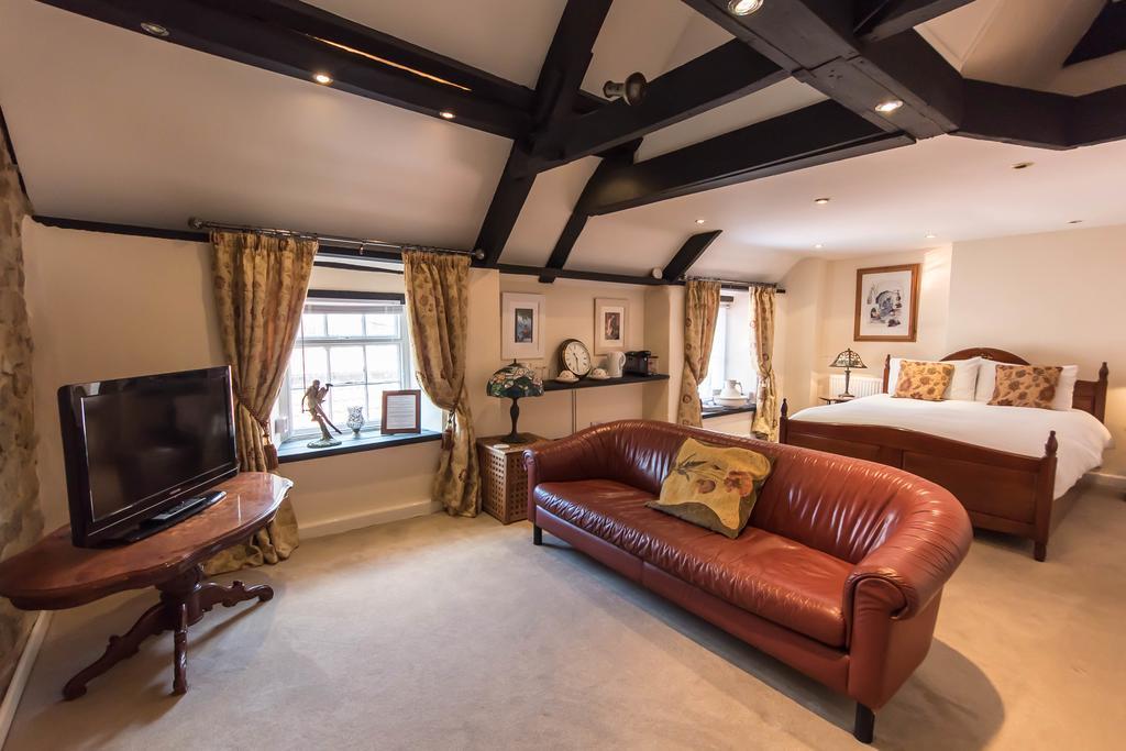 The Dusthole Hotel Shepton Mallet Bagian luar foto